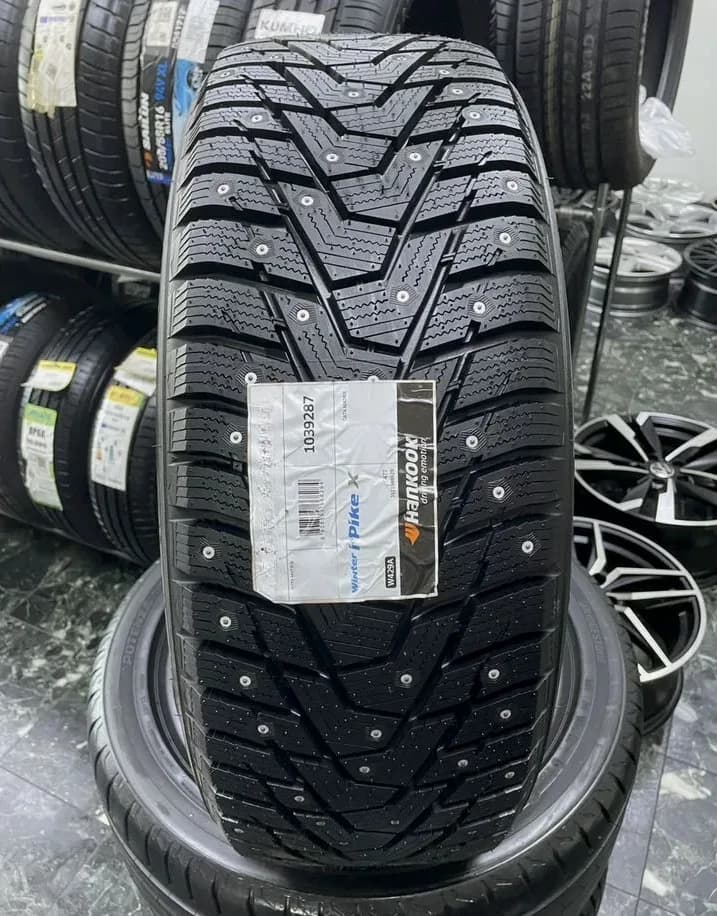 Hankook W429 i Pike RS2 195/65 R15 91T