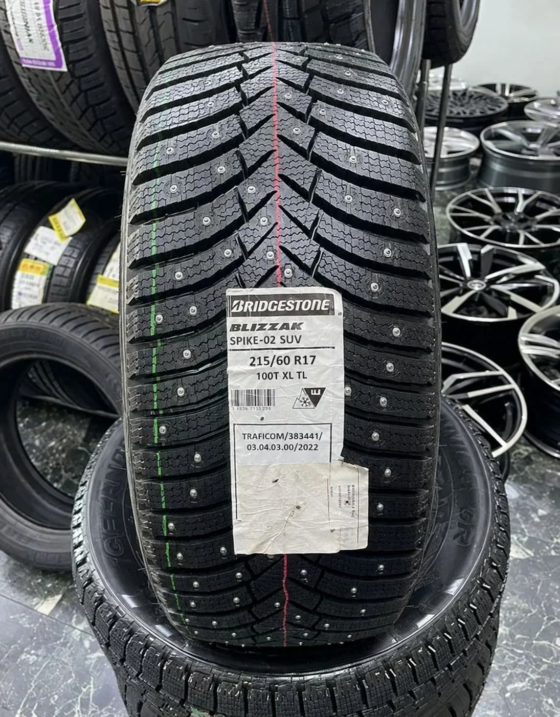Bridgestone Blizzak Spike-02 SUV 215/60 R17 100T XL