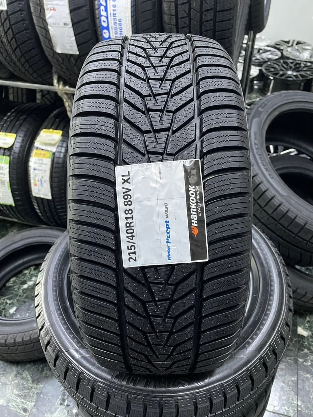 Hankook W330 i cept Evo3 215/40 R18 89V XL