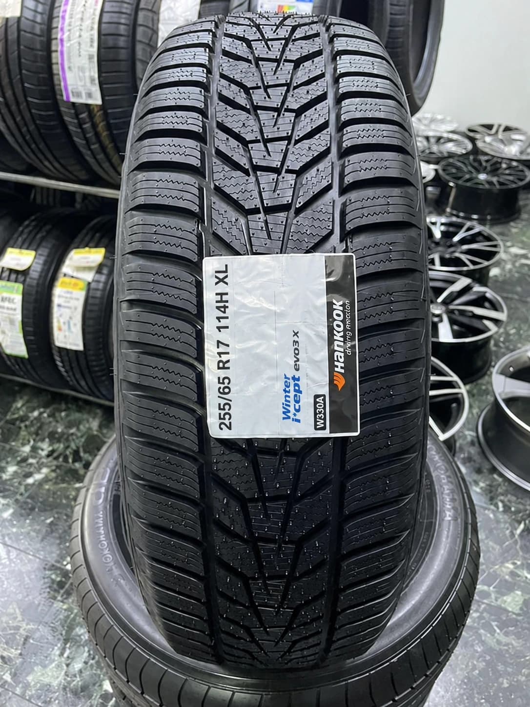 Hankook W330A i cept Evo3 255/65 R17 114H XL