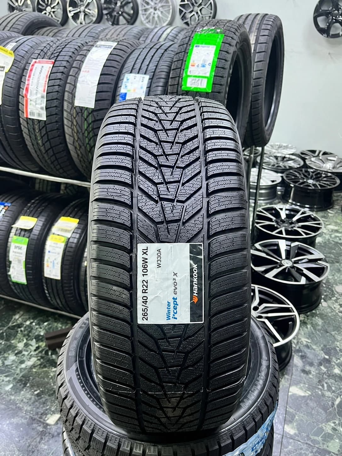 Hankook W330A i cept Evo3 265/40 R22 106W XL