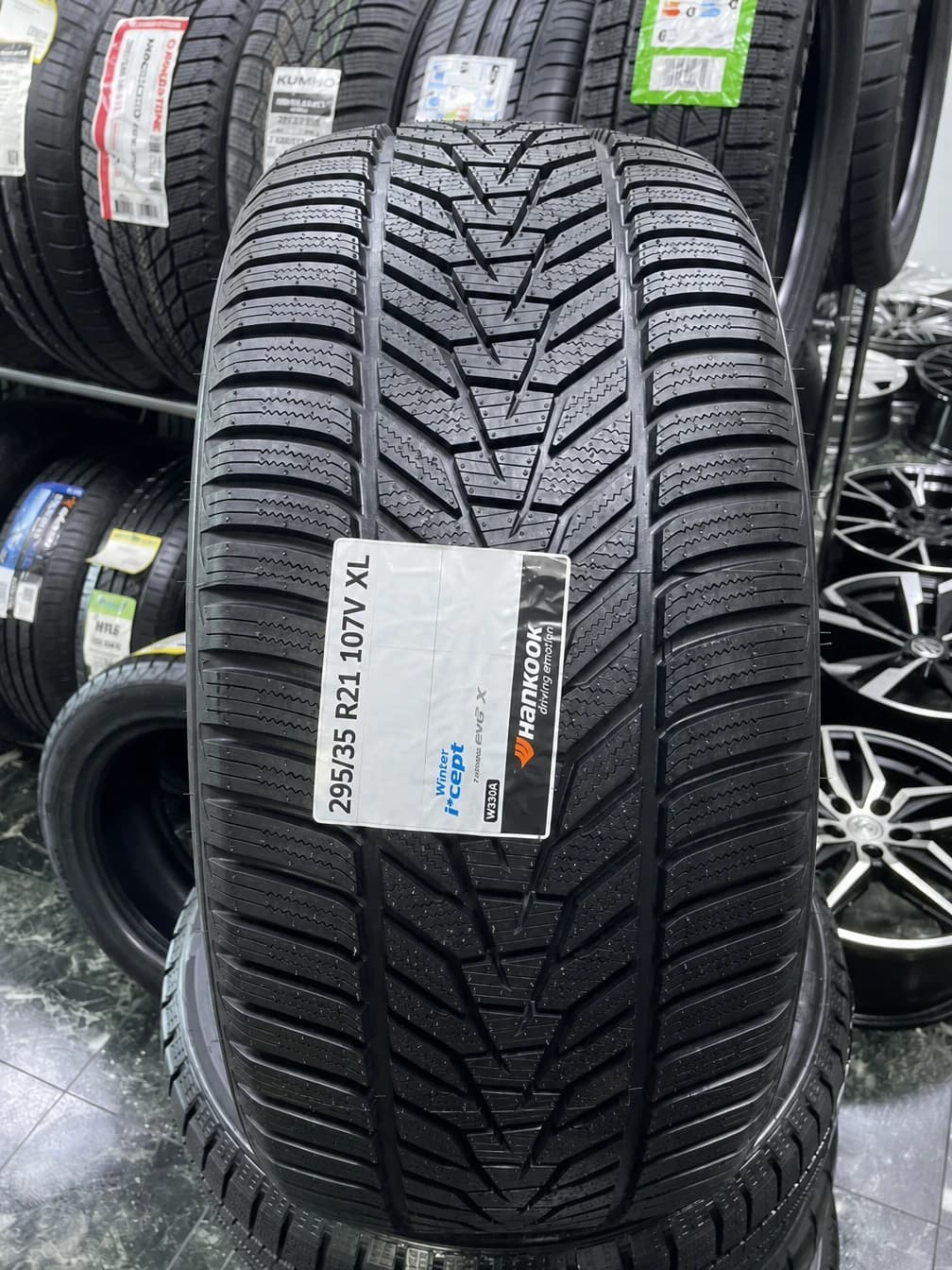 Hankook W330A i cept Evo3 295/35 R21 107V XL