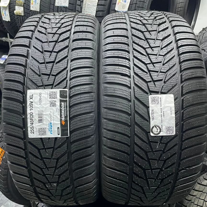 Hankook Winter I'Cept Evo 3 X W330A 255/45 R20 и 285/40 R20 108V