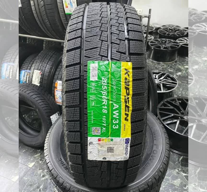 Kapsen SnowShoes AW33 235/60 R18 107T