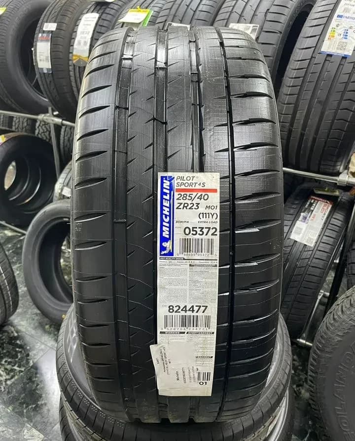 Michelin Pilot Sport 4 S 285/40 R23 111Y