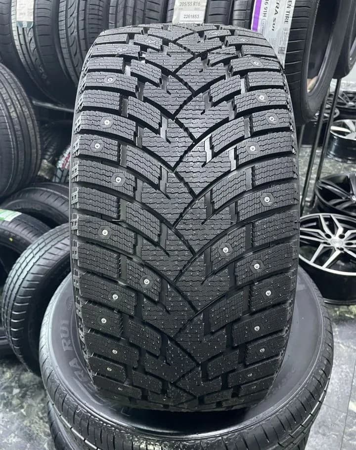 Landsail Ice Star IS37 275/40 R20 106T