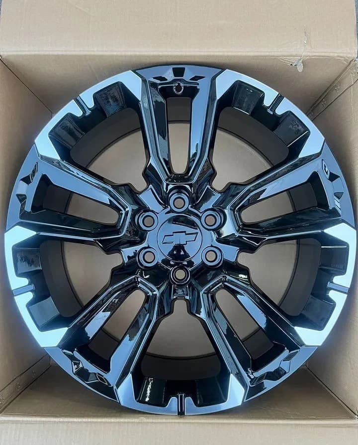 Литые диски Replica RPLC BM99 9×R22 6×139.7